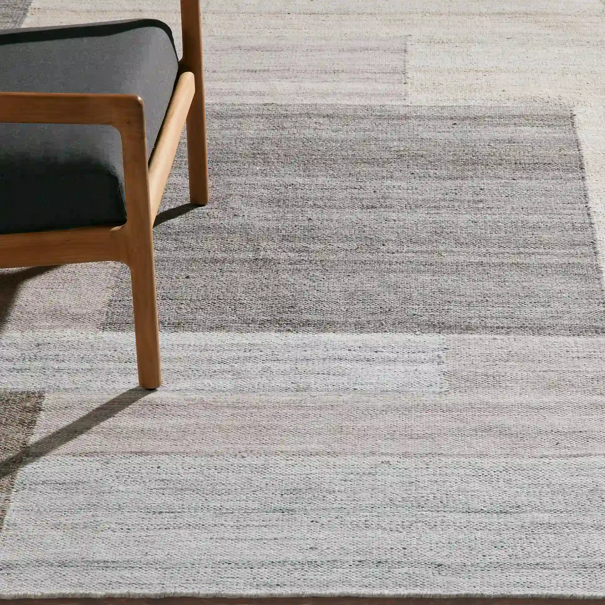 Akita Contemporary Performance Rug Geometric Handwoven Carpet