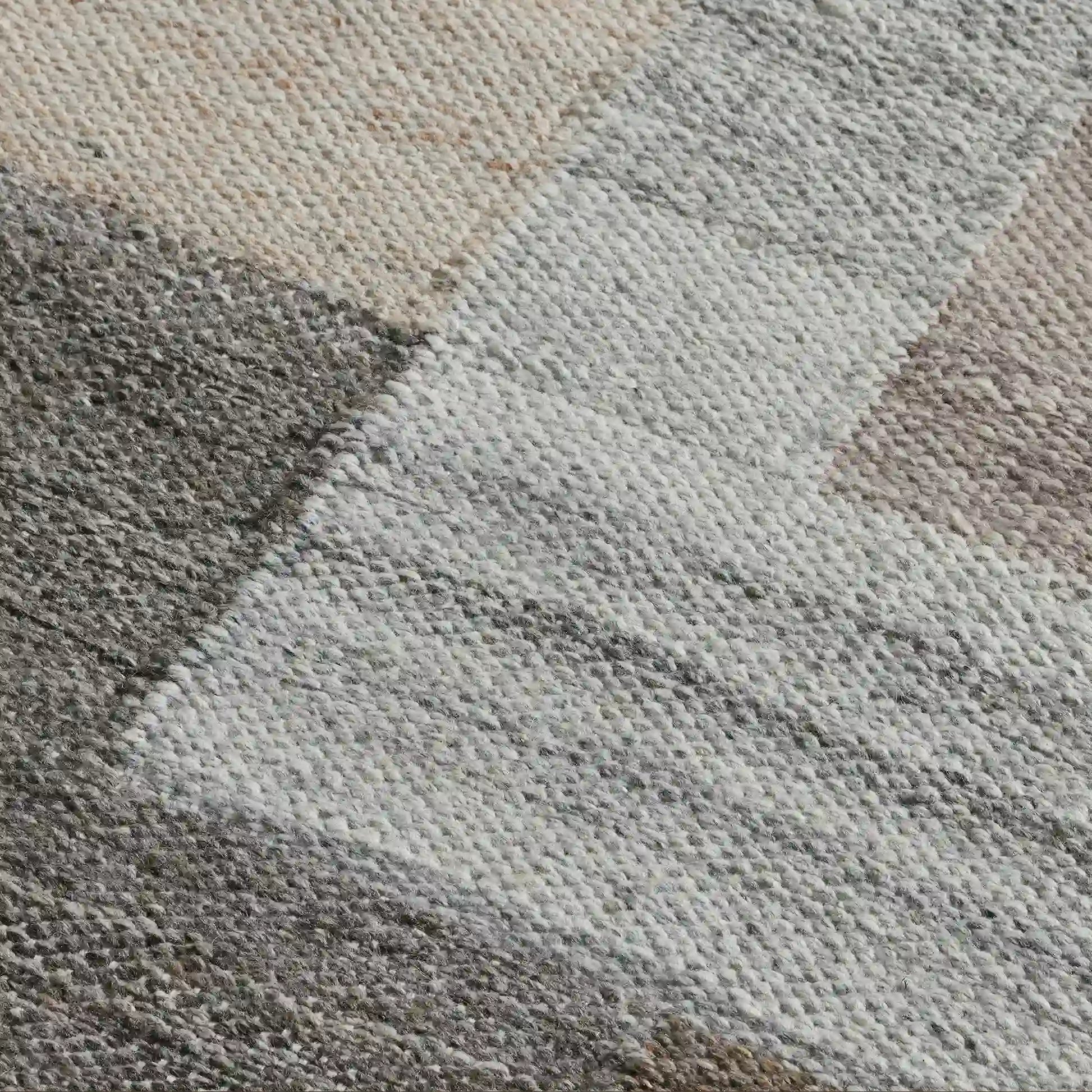 Akita Contemporary Performance Rug Geometric Handwoven Carpet